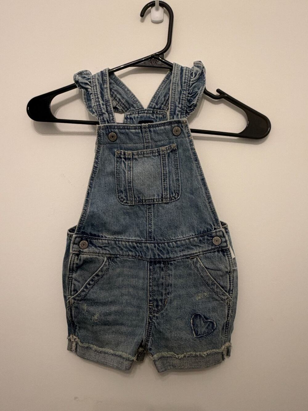 Gap Kids Denim Overall Shorts Toddler Girls Size 3 Years With Heart Detail